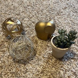 Household decorative items-2 Gold balls, fake succulent and gold elephant